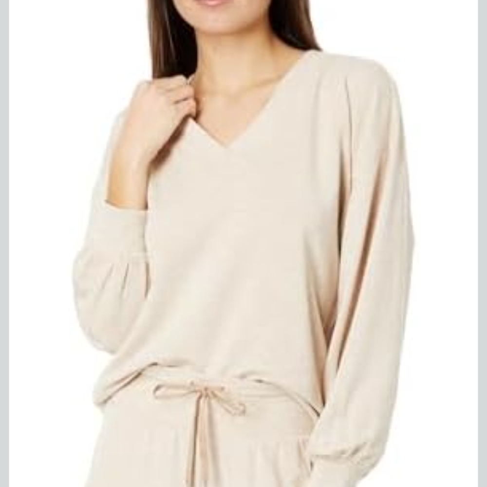 Travis Mathew Women's V-Neck Sweater in Natural Heather Beige